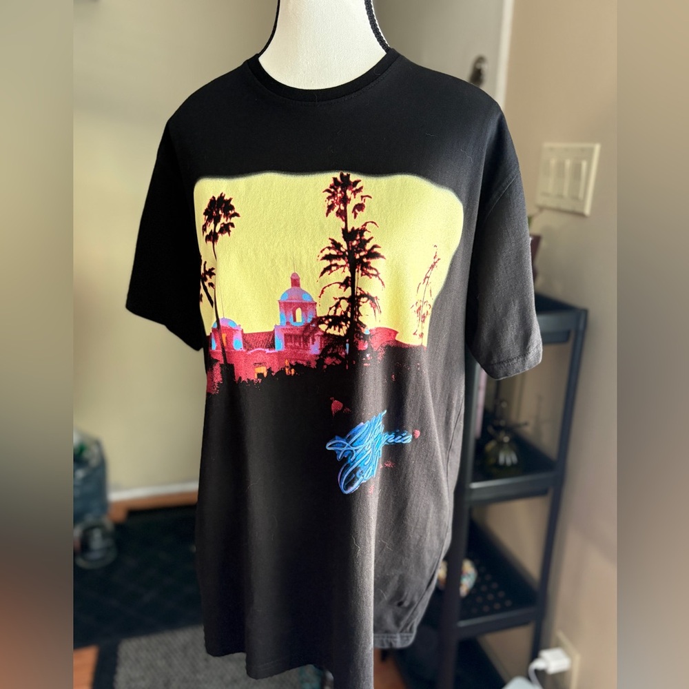 Eagles Graphic Tee Unisex
